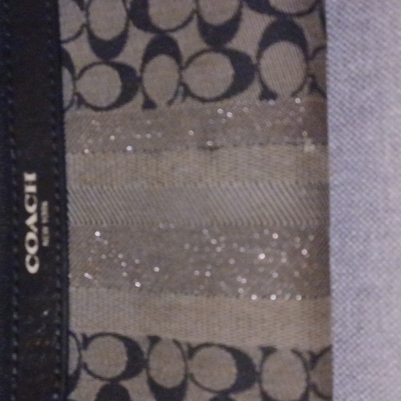 Coach - Picture 2 of 5